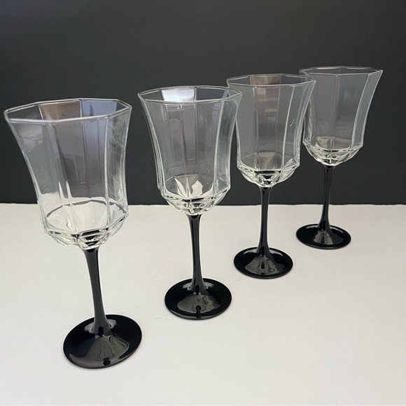 Elegant Black Stem Wine Glass Set of 4 Luminarc France - Picture 1 of 9